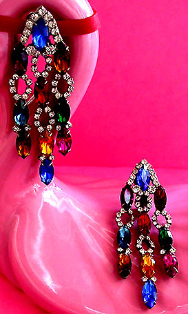 a beautiful VINTAGE COSTUME ESTATE ANTIQUE JEWELRY EARRINGS unsigned