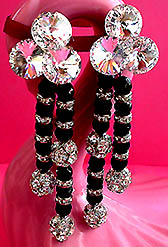 a beautiful vintage costume jewelry Juliana earrings unsigned