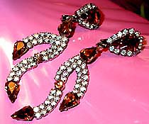 a beautiful VINTAGE COSTUME ESTATE ANTIQUE JEWELRY EARRINGS Kramer