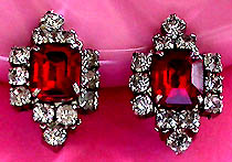 a beautiful VINTAGE COSTUME ESTATE ANTIQUE JEWELRY EARRINGS unsigned