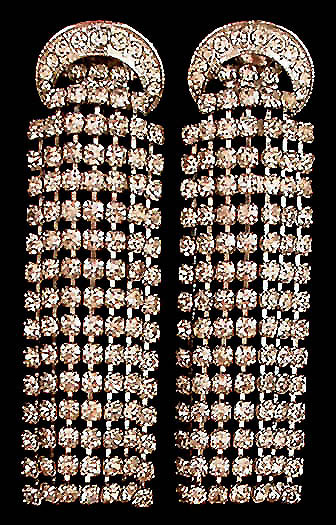 a beautiful VINTAGE COSTUME ESTATE ANTIQUE JEWELRY EARRINGS unsigned