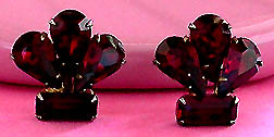 a beautiful VINTAGE COSTUME ESTATE ANTIQUE JEWELRY EARRINGS unsigned