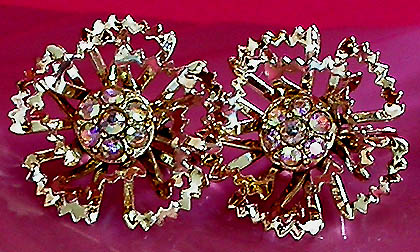 a beautiful VINTAGE COSTUME ESTATE ANTIQUE JEWELRY EARRINGS unsigned
