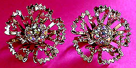 a beautiful VINTAGE COSTUME ESTATE ANTIQUE JEWELRY EARRINGS unsigned