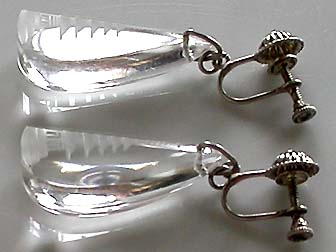 a beautiful VINTAGE COSTUME ESTATE ANTIQUE JEWELRY EARRINGS unsigned