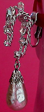 a beautiful VINTAGE COSTUME ESTATE ANTIQUE JEWELRY EARRINGS unsigned