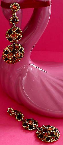 a beautiful VINTAGE COSTUME ESTATE ANTIQUE JEWELRY EARRINGS unsigned