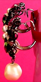 a beautiful VINTAGE COSTUME ESTATE ANTIQUE JEWELRY EARRINGS unsigned