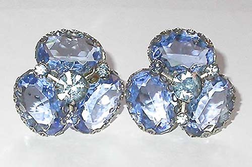 a beautiful VINTAGE COSTUME ESTATE ANTIQUE JEWELRY EARRINGS unsigned