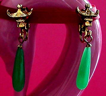 a beautiful VINTAGE COSTUME ESTATE ANTIQUE JEWELRY EARRINGS unsigned