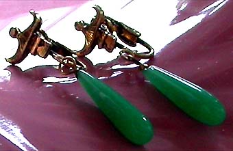 a beautiful VINTAGE COSTUME ESTATE ANTIQUE JEWELRY EARRINGS unsigned
