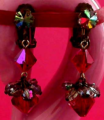 a beautiful VINTAGE COSTUME ESTATE ANTIQUE JEWELRY EARRINGS unsigned