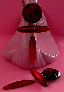a beautiful VINTAGE COSTUME ESTATE ANTIQUE JEWELRY EARRINGS unsigned