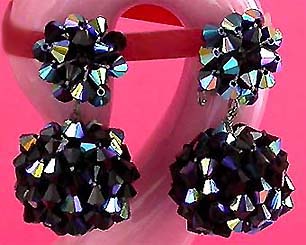 a beautiful VINTAGE COSTUME ESTATE ANTIQUE JEWELRY EARRINGS unsigned
