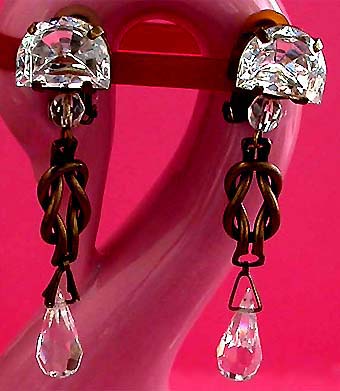 a beautiful VINTAGE COSTUME ESTATE ANTIQUE JEWELRY EARRINGS unsigned