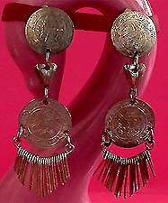 a beautiful vintage costume jewelry Juliana earrings unsigned