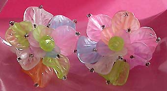 a beautiful VINTAGE COSTUME ESTATE ANTIQUE JEWELRY EARRINGS unsigned