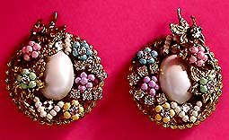 a beautiful vintage costume jewelry Juliana earrings unsigned