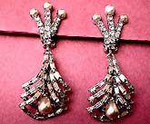 a beautiful VINTAGE COSTUME ESTATE ANTIQUE JEWELRY EARRINGS