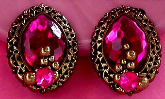 a beautiful VINTAGE COSTUME ESTATE ANTIQUE JEWELRY EARRINGS unsigned