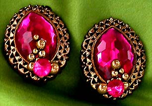 a beautiful VINTAGE COSTUME ESTATE ANTIQUE JEWELRY EARRINGS unsigned
