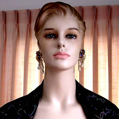 a beautiful VINTAGE COSTUME ESTATE ANTIQUE JEWELRY EARRINGS unsigned
