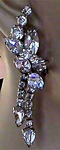 a beautiful VINTAGE COSTUME ESTATE ANTIQUE JEWELRY EARRINGS unsigned