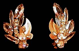 a beautiful VINTAGE COSTUME ESTATE ANTIQUE JEWELRY EARRINGS unsigned