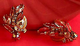a beautiful VINTAGE COSTUME ESTATE ANTIQUE JEWELRY EARRINGS unsigned