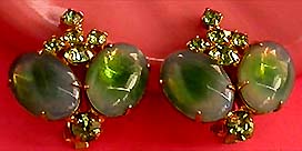 a beautiful VINTAGE COSTUME ESTATE ANTIQUE JEWELRY EARRINGS unsigned