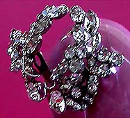 a beautiful VINTAGE COSTUME ESTATE ANTIQUE JEWELRY EARRINGS unsigned