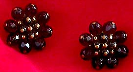 a beautiful VINTAGE COSTUME ESTATE ANTIQUE JEWELRY EARRINGS unsigned