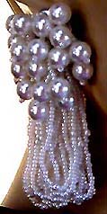 a beautiful VINTAGE COSTUME ESTATE ANTIQUE JEWELRY EARRINGS unsigned