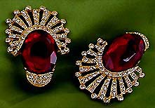 a beautiful vintage costume jewelry Juliana earrings unsigned