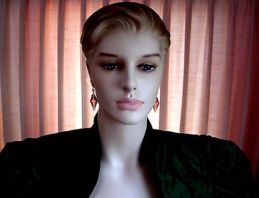 a beautiful VINTAGE COSTUME ESTATE ANTIQUE JEWELRY EARRINGS unsigned