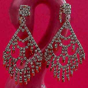 a beautiful VINTAGE COSTUME ESTATE ANTIQUE JEWELRY EARRINGS unsigned