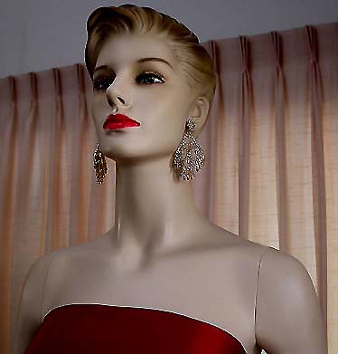 a beautiful VINTAGE COSTUME ESTATE ANTIQUE JEWELRY EARRINGS unsigned