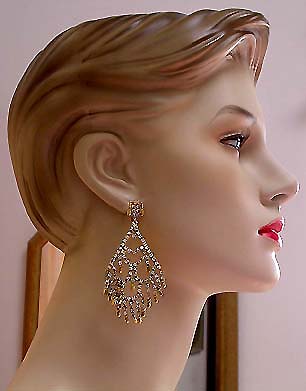 a beautiful VINTAGE COSTUME ESTATE ANTIQUE JEWELRY EARRINGS unsigned