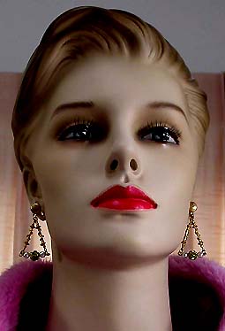 a beautiful VINTAGE COSTUME ESTATE ANTIQUE JEWELRY EARRINGS unsigned