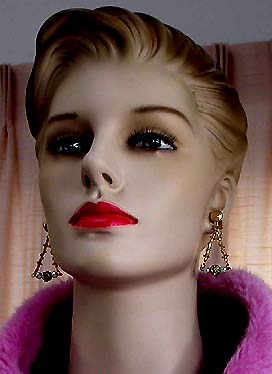 a beautiful VINTAGE COSTUME ESTATE ANTIQUE JEWELRY EARRINGS unsigned