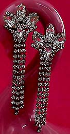 a beautiful vintage costume jewelry Juliana earrings unsigned