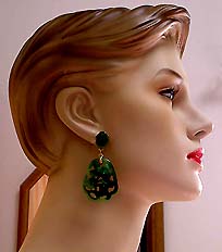 a beautiful vintage costume jewelry Juliana earrings unsigned
