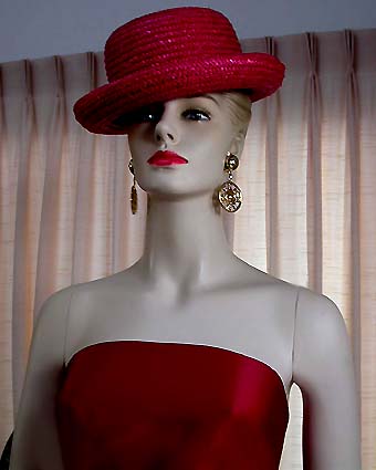 a beautiful VINTAGE COSTUME ESTATE ANTIQUE JEWELRY EARRINGS unsigned