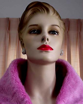 a beautiful VINTAGE COSTUME ESTATE ANTIQUE JEWELRY EARRINGS unsigned