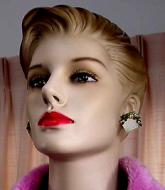 a beautiful VINTAGE COSTUME ESTATE ANTIQUE JEWELRY EARRINGS unsigned