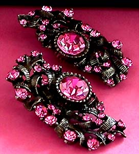 a beautiful VINTAGE COSTUME ESTATE ANTIQUE JEWELRY EARRINGS unsigned