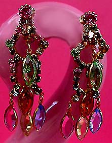 a beautiful VINTAGE COSTUME ESTATE ANTIQUE JEWELRY EARRINGS unsigned