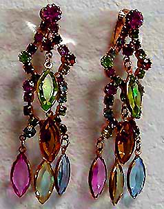 a beautiful VINTAGE COSTUME ESTATE ANTIQUE JEWELRY EARRINGS unsigned