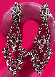 a beautiful VINTAGE COSTUME ESTATE ANTIQUE JEWELRY EARRINGS unsigned