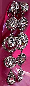 a beautiful VINTAGE COSTUME ESTATE ANTIQUE JEWELRY EARRINGS unsigned